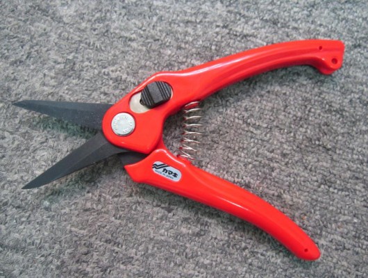 Kéo cắt cành kamaki P901